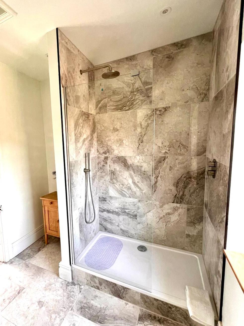 Apartment At Llanerchydol Hall Welshpool Esterno foto